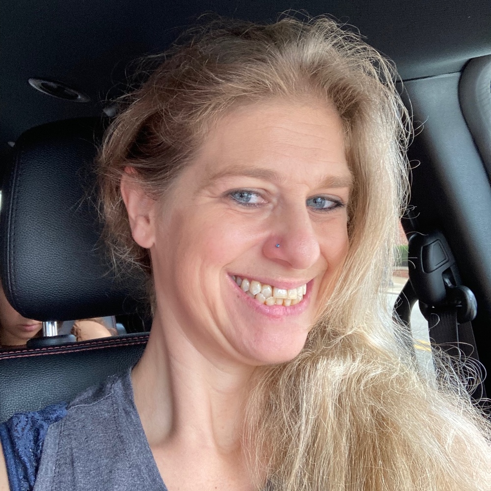 Meet your Posher, Danielle